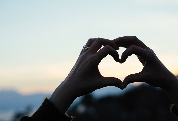 hands making heart shape