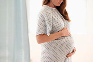 pregnant woman at hospital