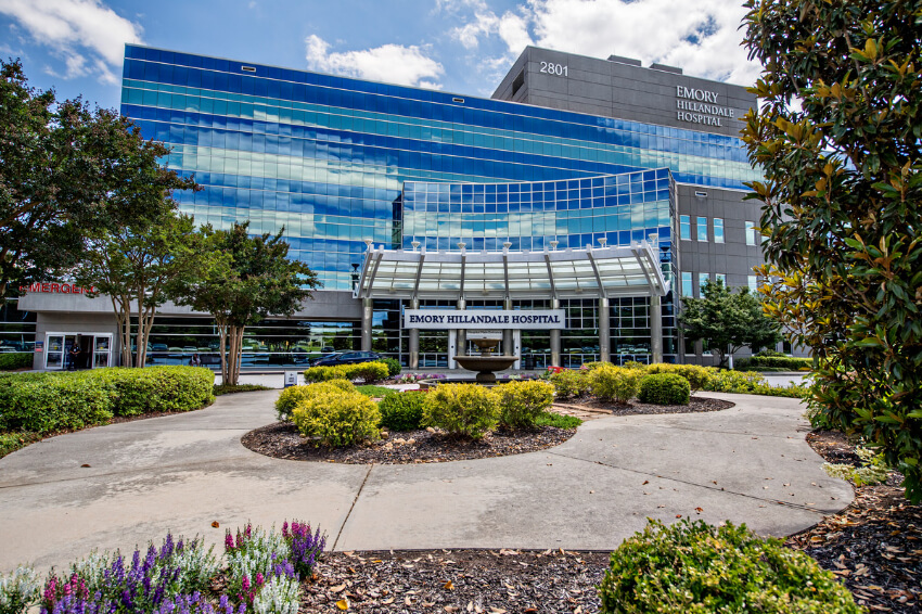 Exterior view of Emory Hillandale Hospital