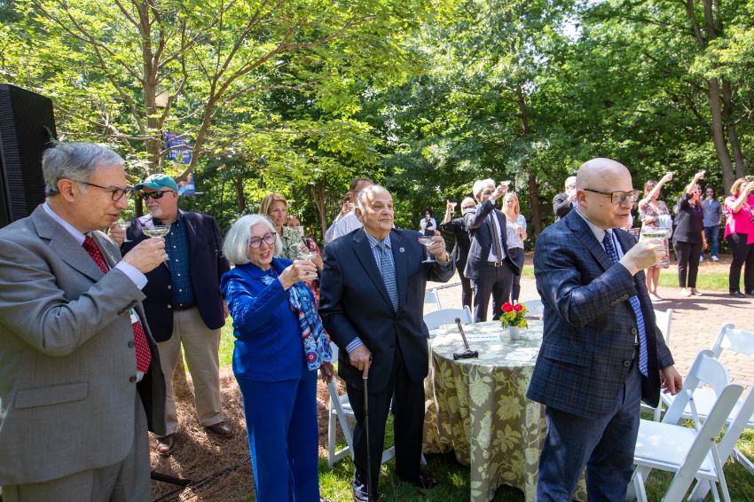 Dedication of COVID-19 sculpture honors Emory Healthcare and university personnel