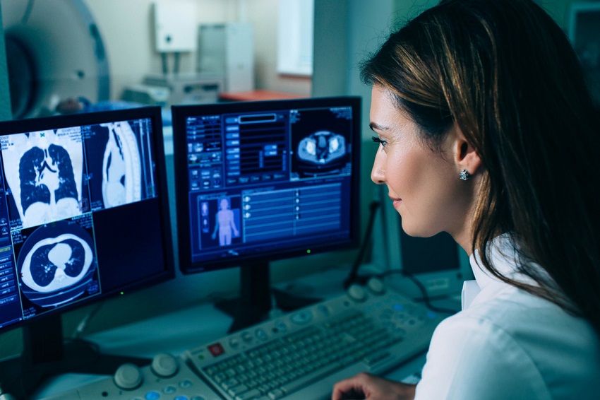 doctor performing lung cancer screening